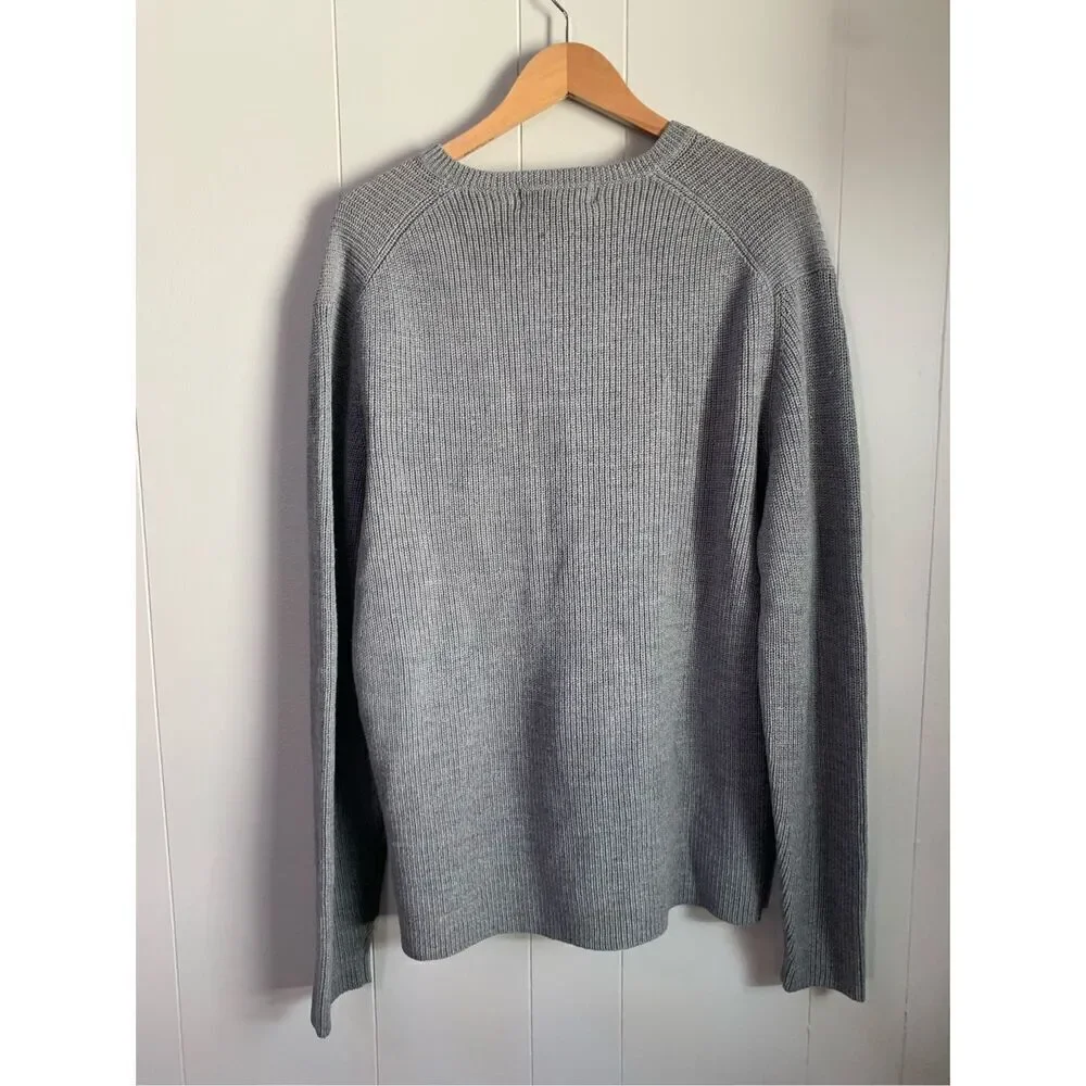 Banana Republic Men's V-Neck 100% Wool Pullover Sweater Large